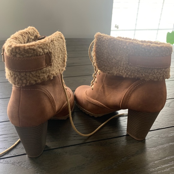 Women’s boots - Picture 2 of 5